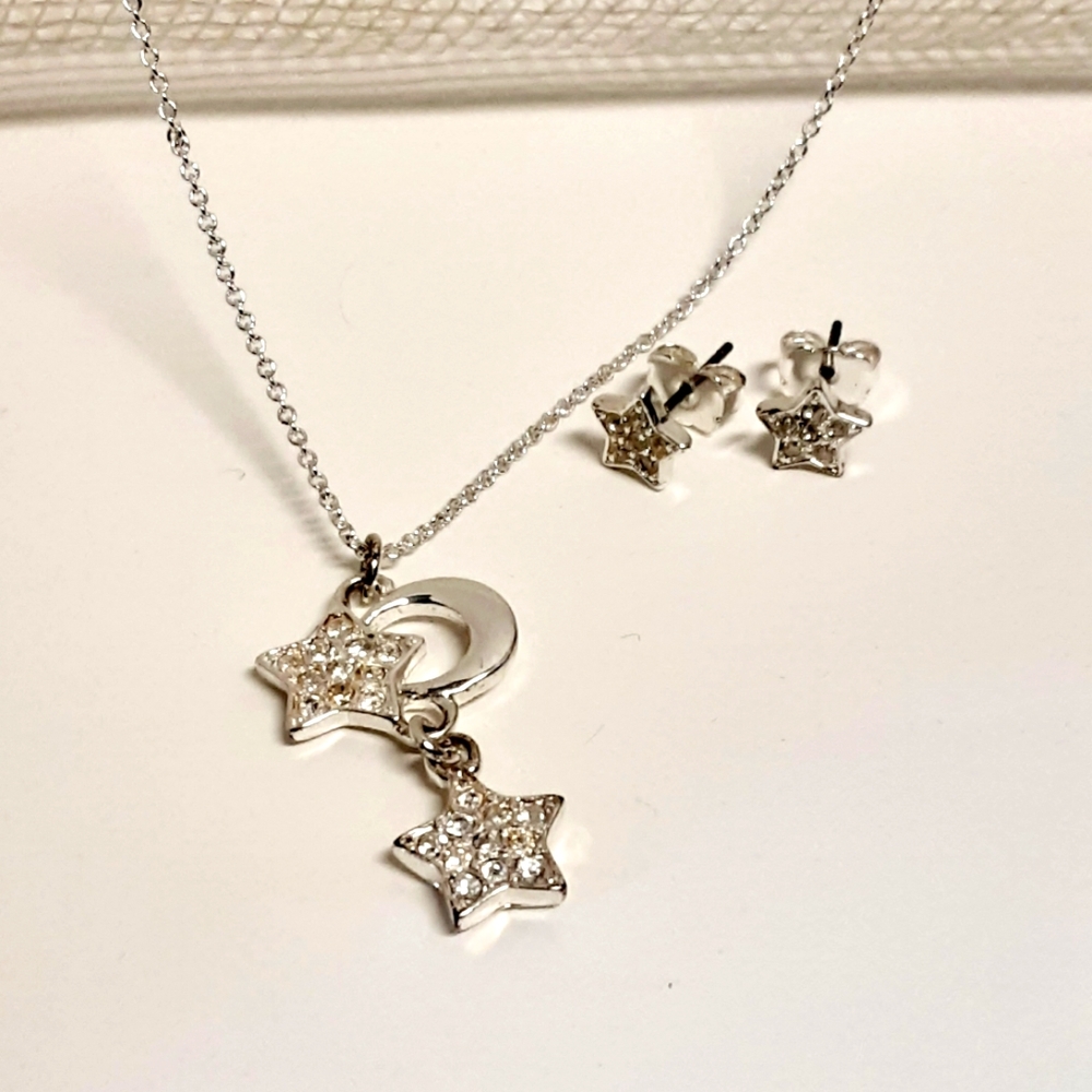 Avon Necklace & Earrings Silver Tone Crescent Moon Rhinestone Stars Adjustable - Picture 6 of 10